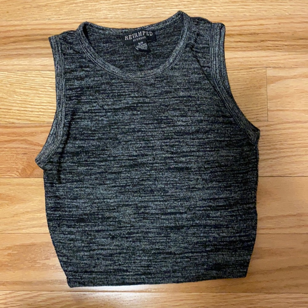 3 for $12 / 5 for $15 Crop tank